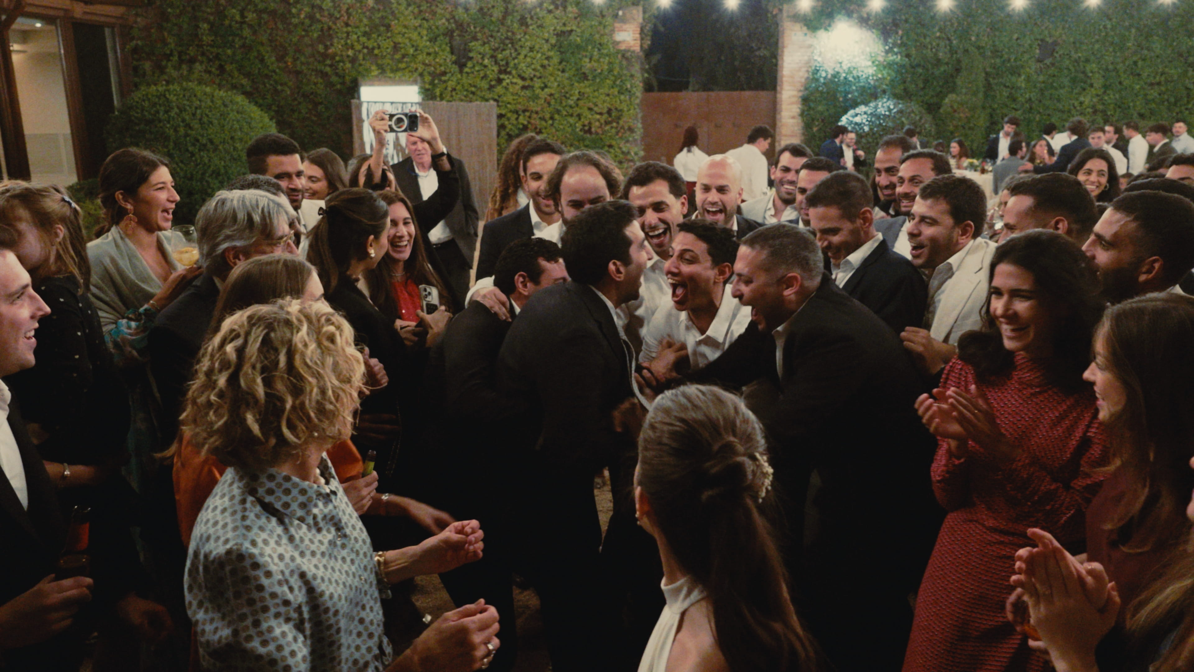 ESTEFI & SEIF frame 17