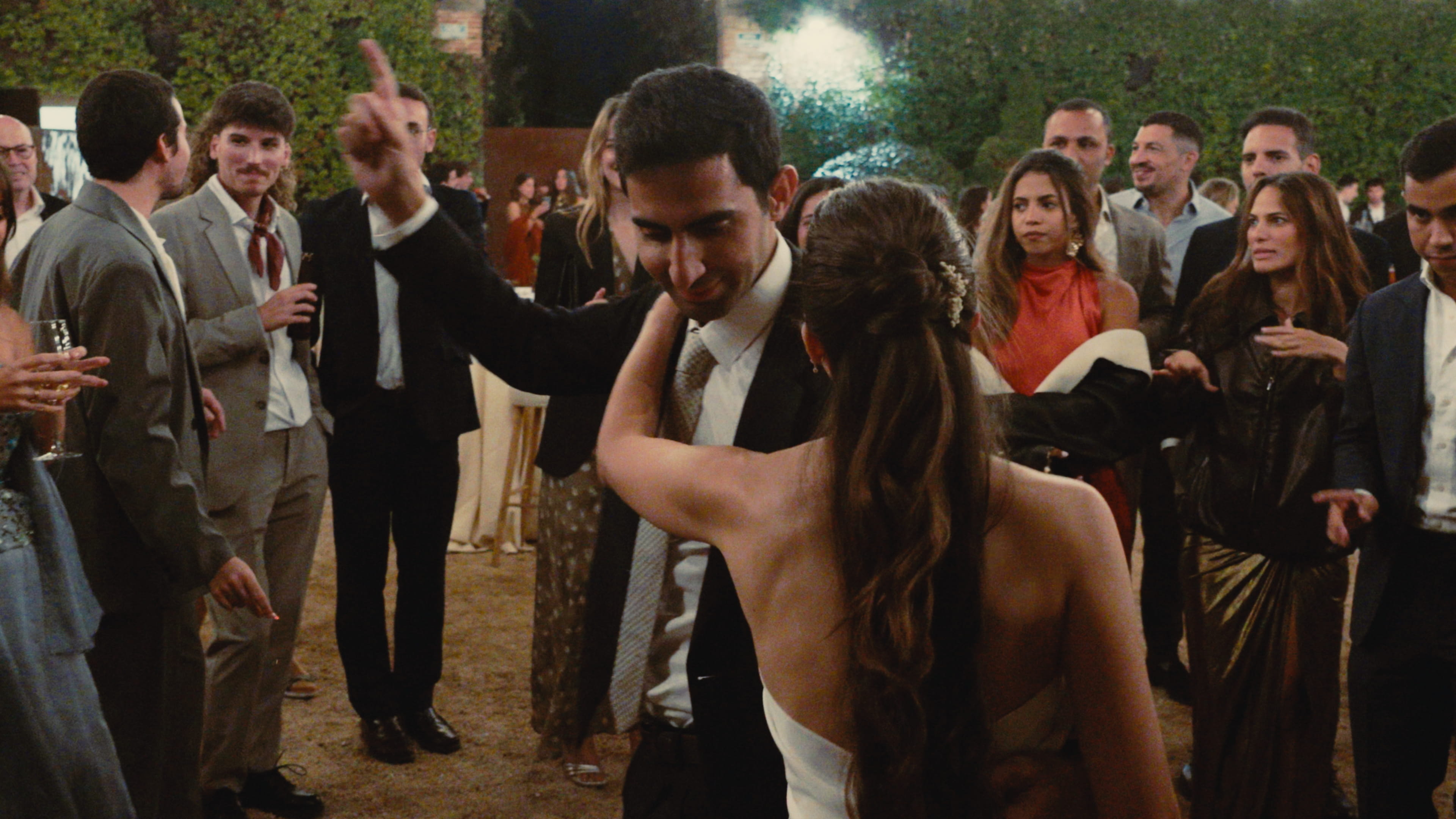 ESTEFI & SEIF frame 18